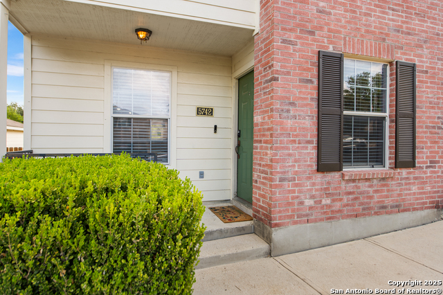 Image 3 of 41 For 5742 Butch Cyn