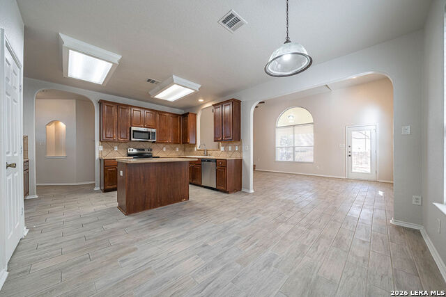 Image 12 of 40 For 24614 Wine Rose