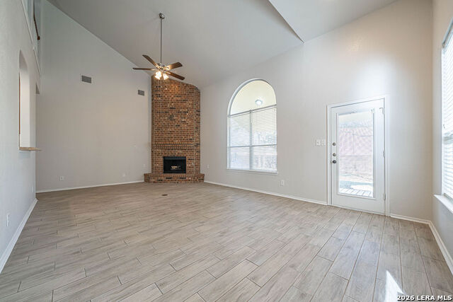 Image 15 of 40 For 24614 Wine Rose