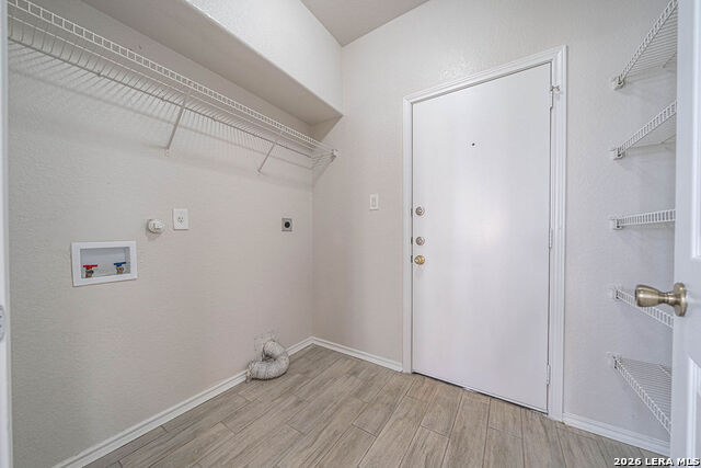 Image 33 of 40 For 24614 Wine Rose