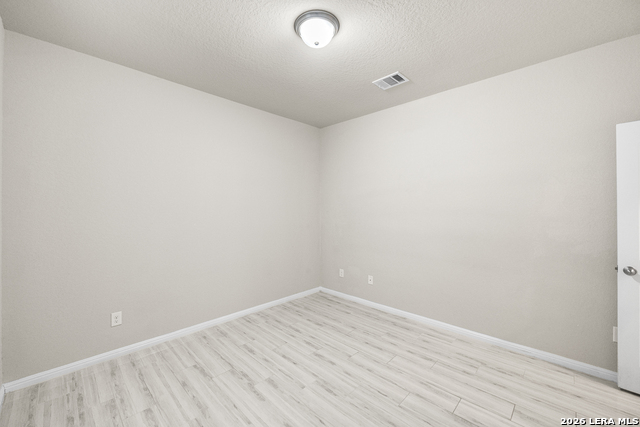 Listing photo id 8 for 10223 Meadow Lark