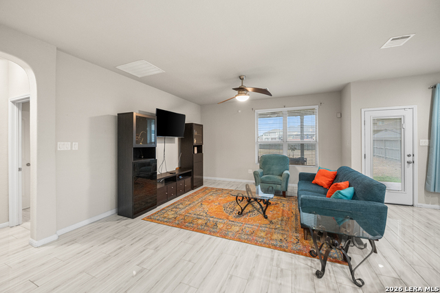 Listing photo id 18 for 10223 Meadow Lark