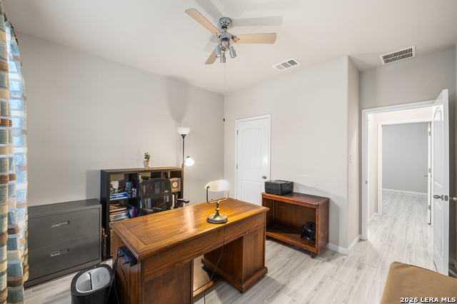 Listing photo id 2 for 10223 Meadow Lark