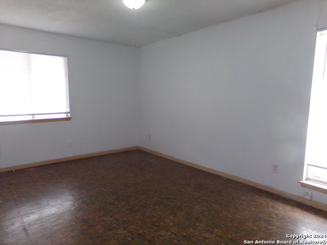 Image 20 of 30 For 4835 Gus Eckert  3