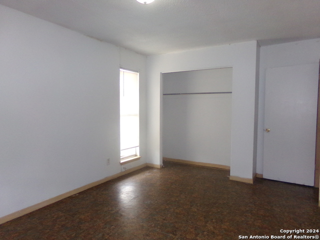 Image 22 of 30 For 4835 Gus Eckert  3