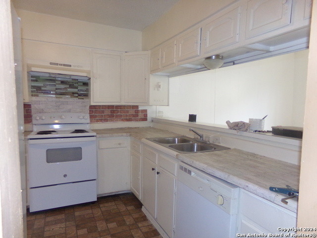 Image 4 of 30 For 4835 Gus Eckert  3