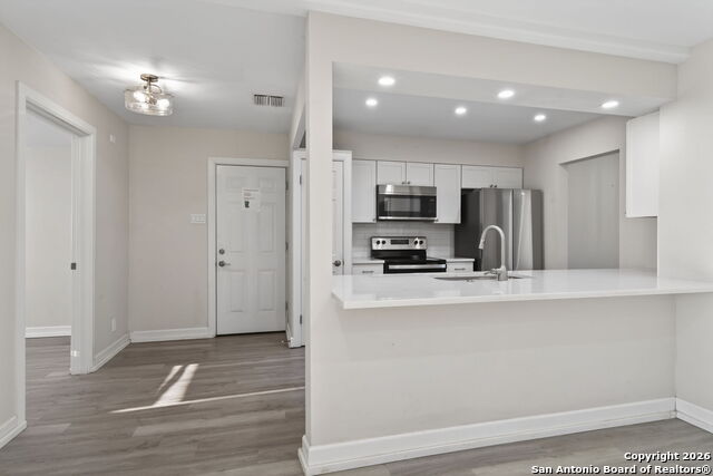 Image 10 of 39 For 1013 North Blvd