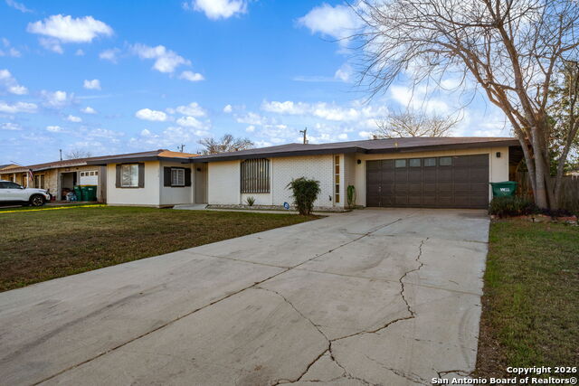 Image 2 of 39 For 1013 North Blvd