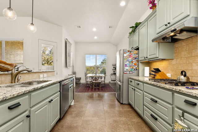 Image 10 of 37 For 880 Haven Point