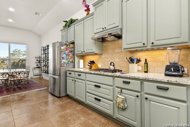 Image 11 of 37 For 880 Haven Point