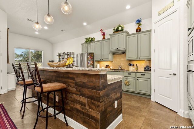 Image 13 of 37 For 880 Haven Point