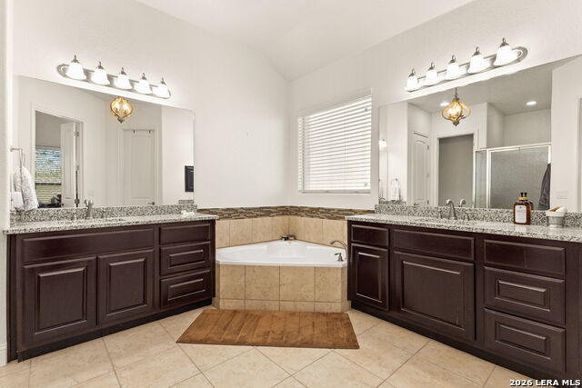 Image 17 of 37 For 880 Haven Point