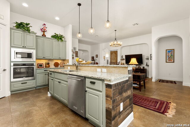 Image 9 of 37 For 880 Haven Point