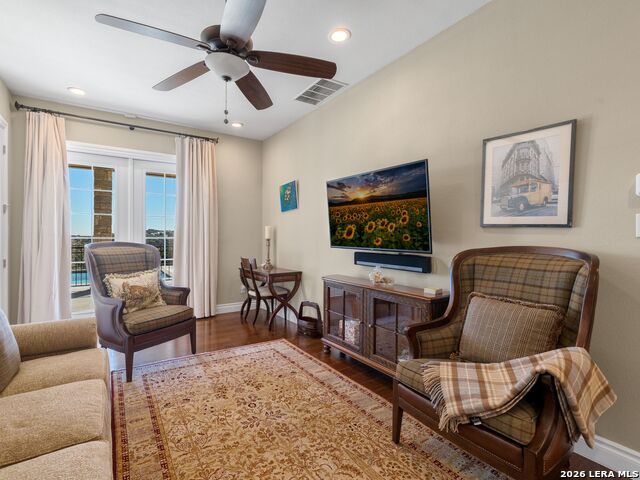 Image 43 of 67 For 8514 Woodpecker Way