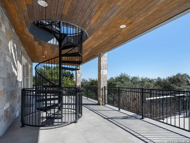 Image 56 of 67 For 8514 Woodpecker Way