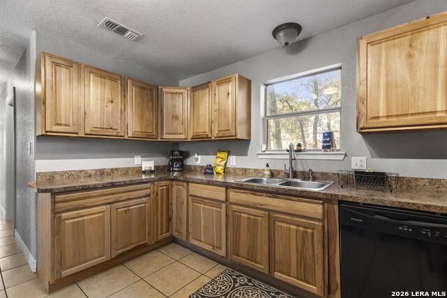 Image 15 of 43 For 1535 Bonnyview Dr