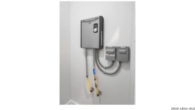 Image 12 of 22 For 823 N Palmetto