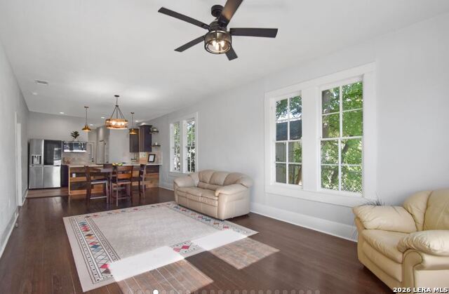 Image 5 of 22 For 823 N Palmetto