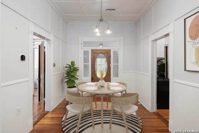 Image 11 of 28 For 545 Willow Ave