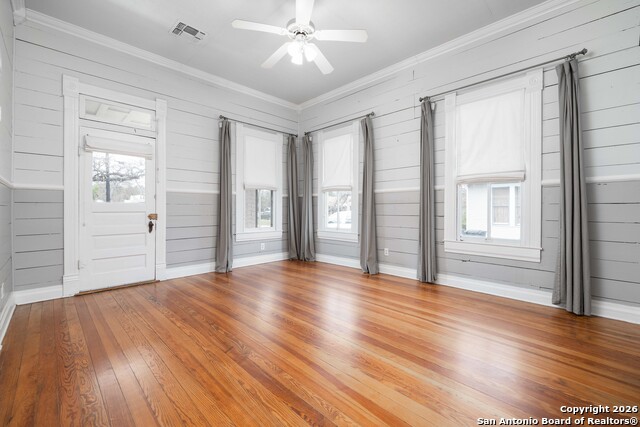 Image 18 of 28 For 545 Willow Ave