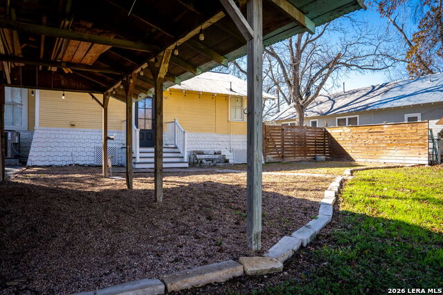 Image 22 of 28 For 545 Willow Ave