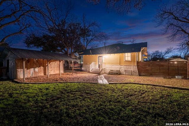 Image 24 of 28 For 545 Willow Ave