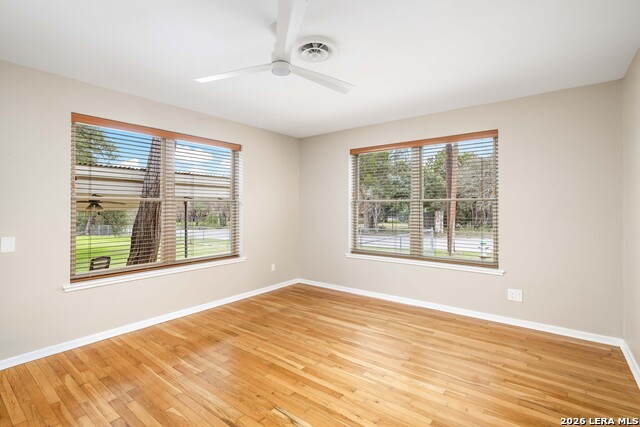 Image 16 of 28 For 162 New York Ave