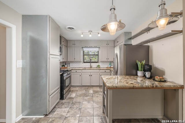 Image 7 of 28 For 162 New York Ave