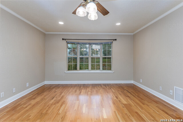 Image 29 of 62 For 604 Elm Street