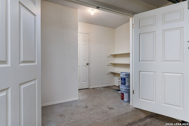 Image 39 of 62 For 604 Elm Street