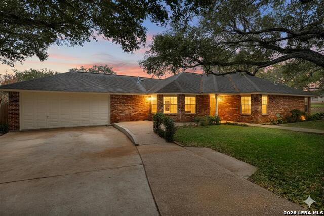 Image 4 of 62 For 604 Elm Street