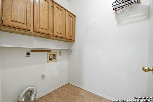 Image 24 of 30 For 1527 Firwick