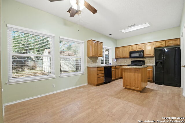 Image 7 of 30 For 1527 Firwick