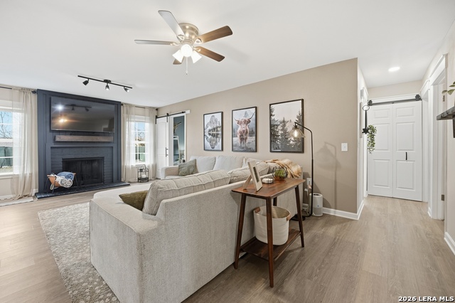 Image 9 of 40 For 9816 Meadow  