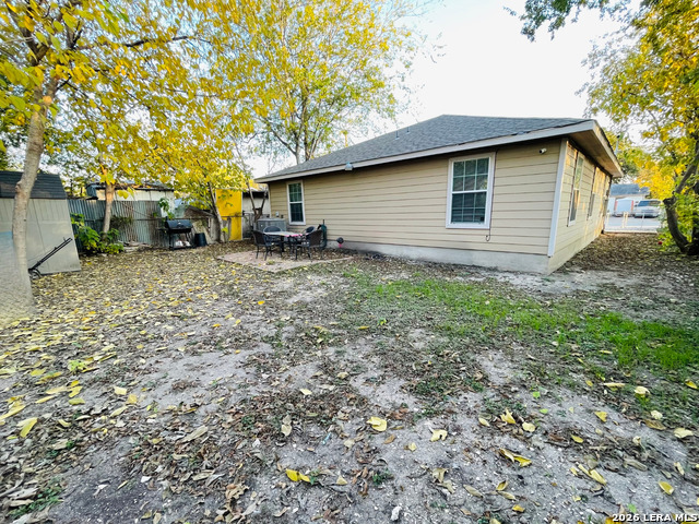 Image 21 of 22 For 1415 Essex  