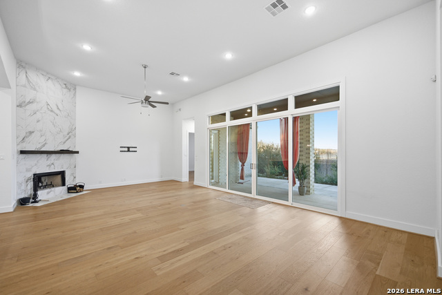 Image 6 of 52 For 432 Westmont