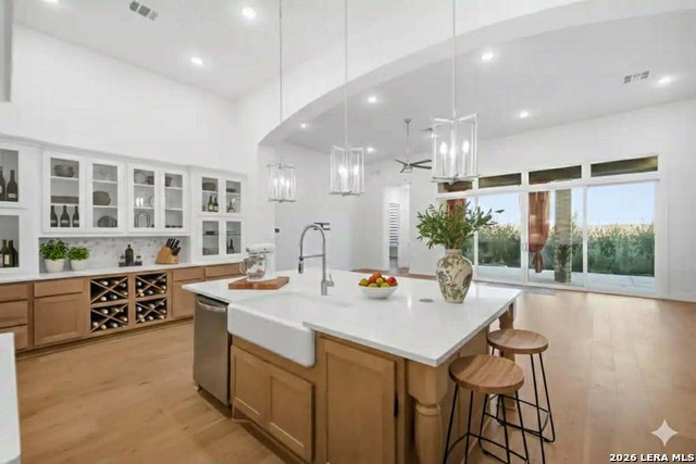 Image 7 of 52 For 432 Westmont