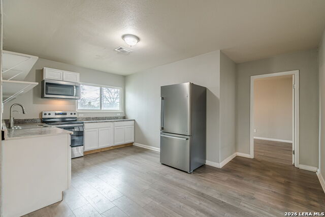 Image 13 of 34 For 462 Trudell  