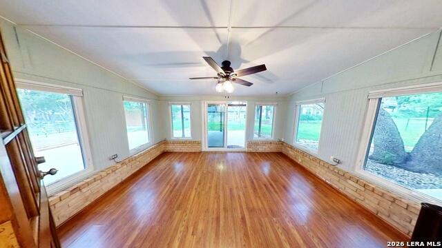 Image 23 of 29 For 805 Timber Dr