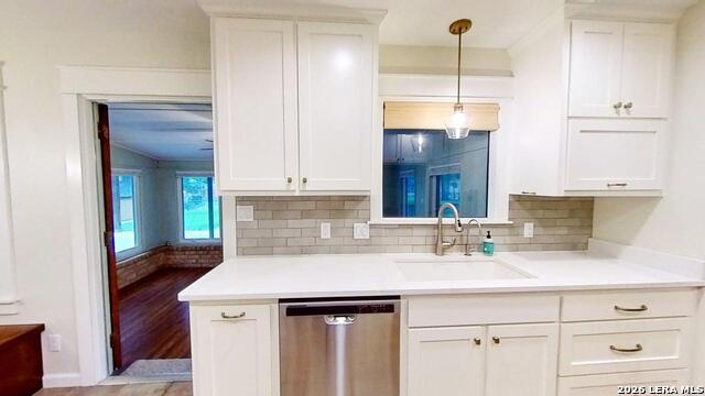 Image 3 of 29 For 805 Timber Dr