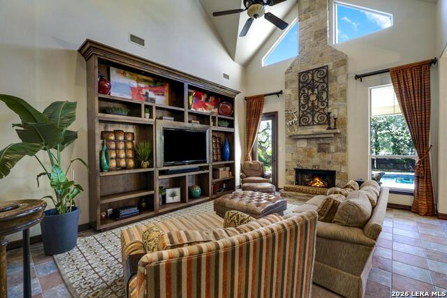 Image 9 of 44 For 24805 Fairway Springs