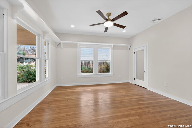 Image 21 of 44 For 214 Ira  