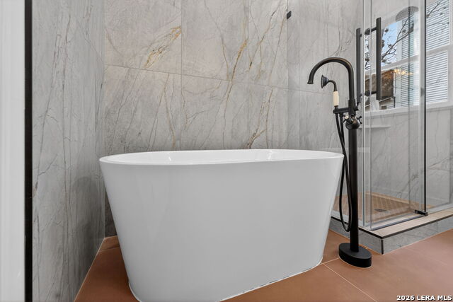 Image 28 of 44 For 214 Ira  