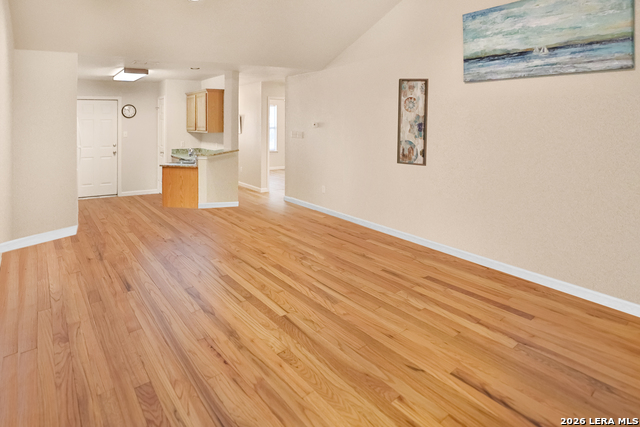 Image 3 of 10 For 3202 Eisenhauer  402