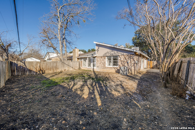 Image 23 of 24 For 6318 Club Oaks