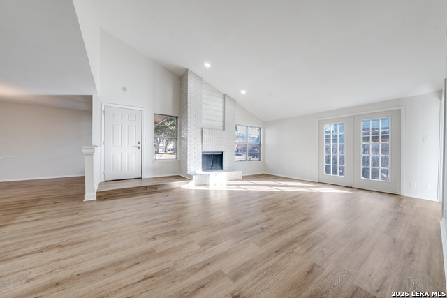 Image 4 of 24 For 6318 Club Oaks