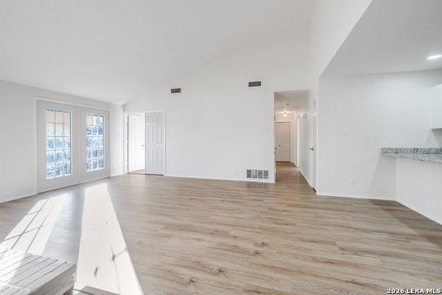 Image 8 of 24 For 6318 Club Oaks