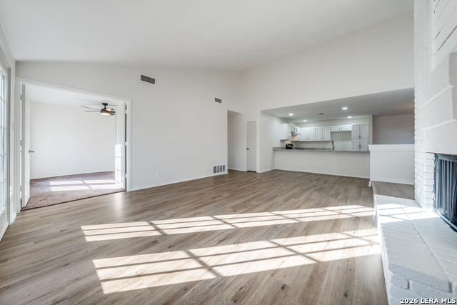 Image 9 of 24 For 6318 Club Oaks