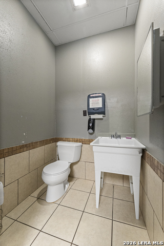 Listing photo id 9 for 9585 Braun Rd