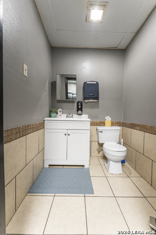 Listing photo id 12 for 9585 Braun Rd